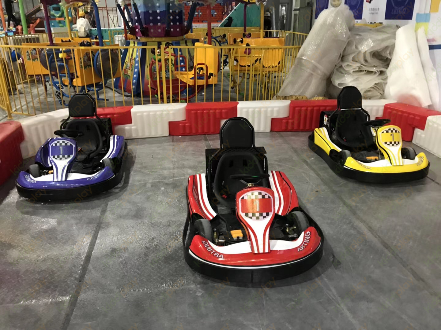 Quid sunt applications de gyratorio CUMATIUM materiae in agro Karting?